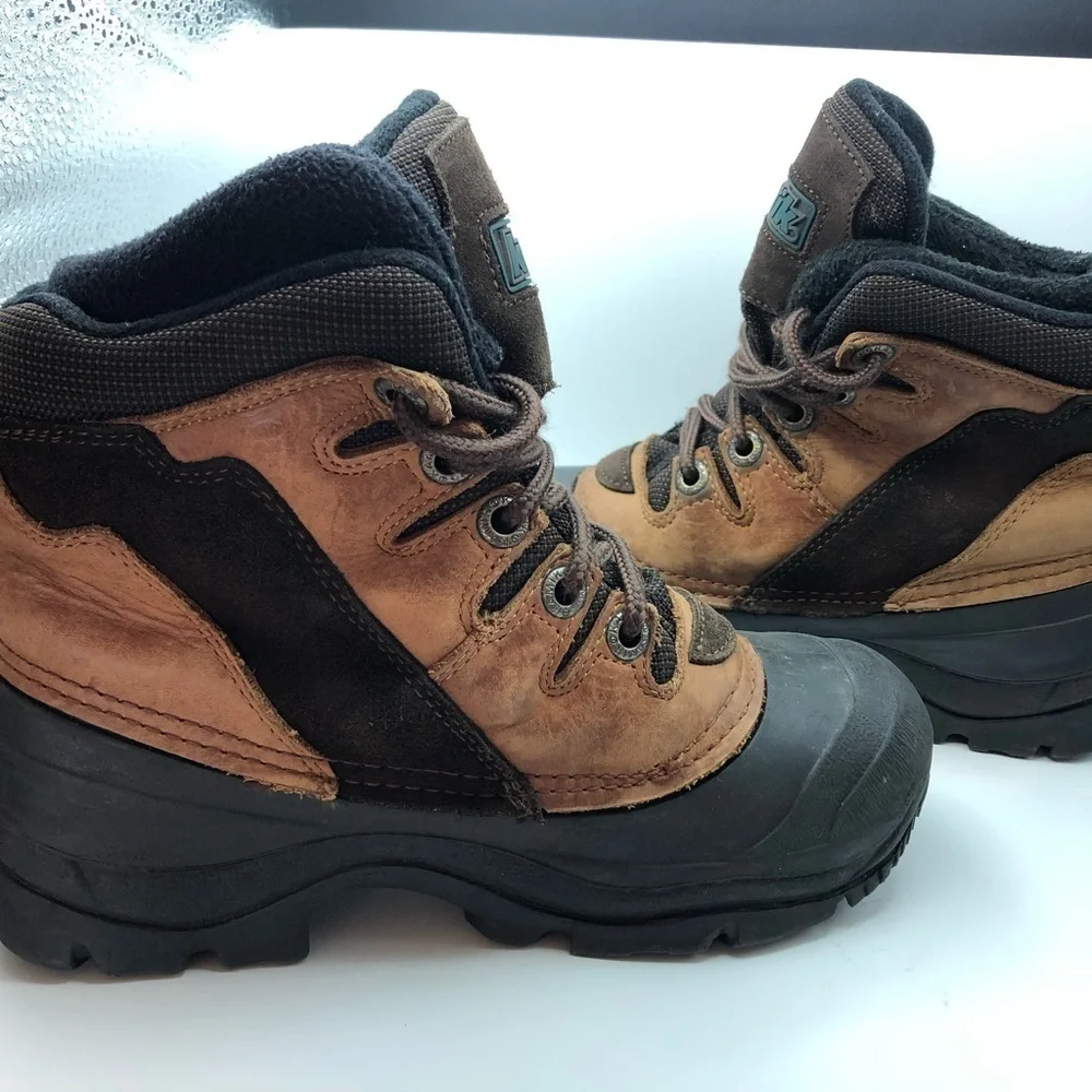 Kamik womens brown snow boots size 6